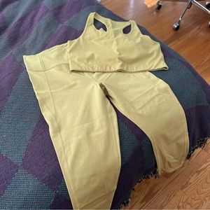 Girlfriend Collective Set